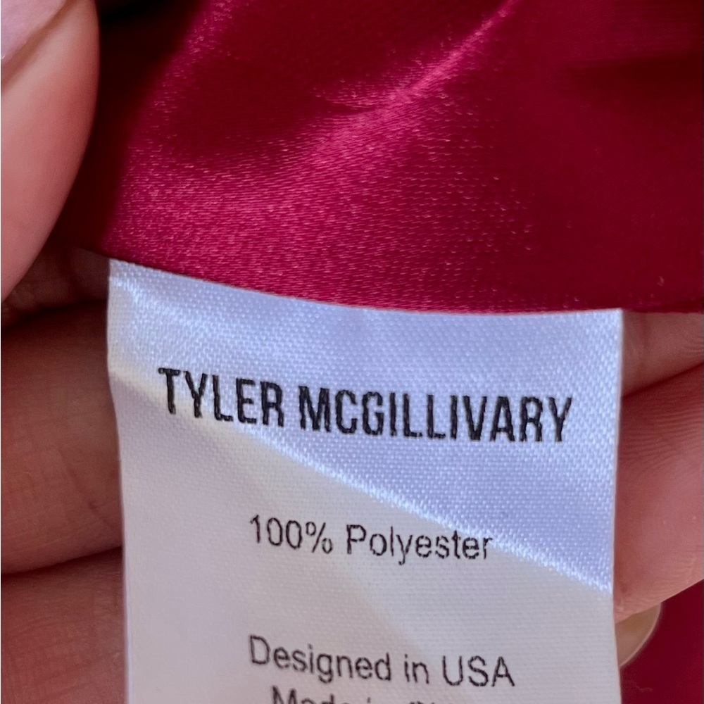 Tyler McGillivary XL Lyla two tone romantic red & burgundy dress limited edition - Picture 4 of 5